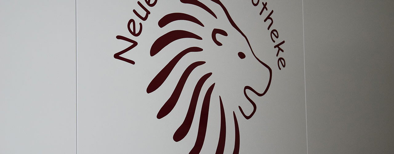 Löwen-Apotzhe Logo